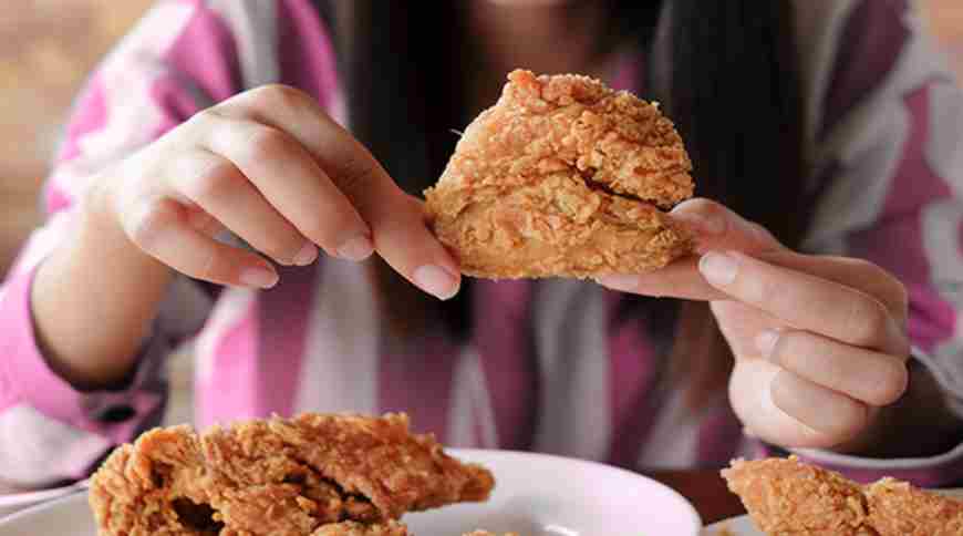 risiko depresi menjadi salah satu efek samping dari rutin konsumsi makanan cepat saji