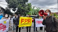 Aksi FPR di depan Mapoltabes Yogyakarta, Selasa (9/3/2021). (dok. kabarkota.com) FPR