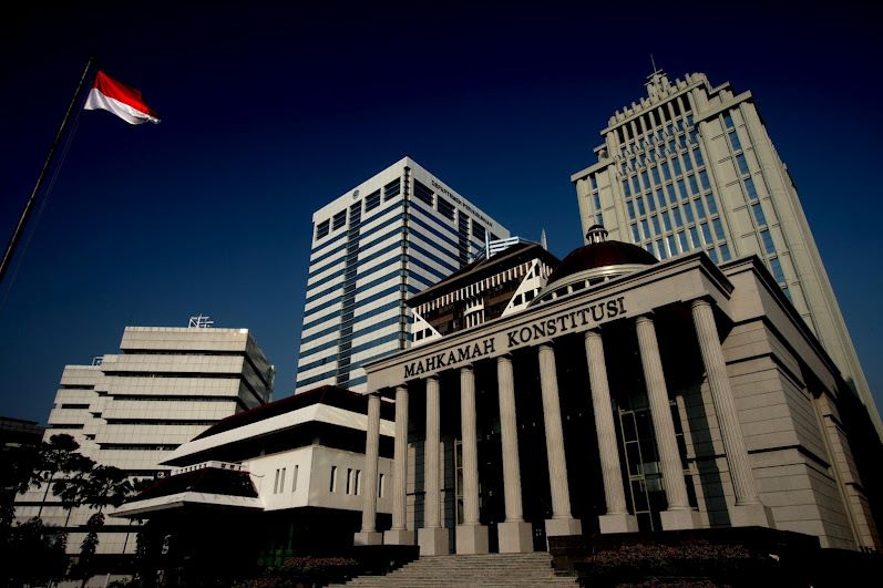 540845_289140347858386_1631351482_n