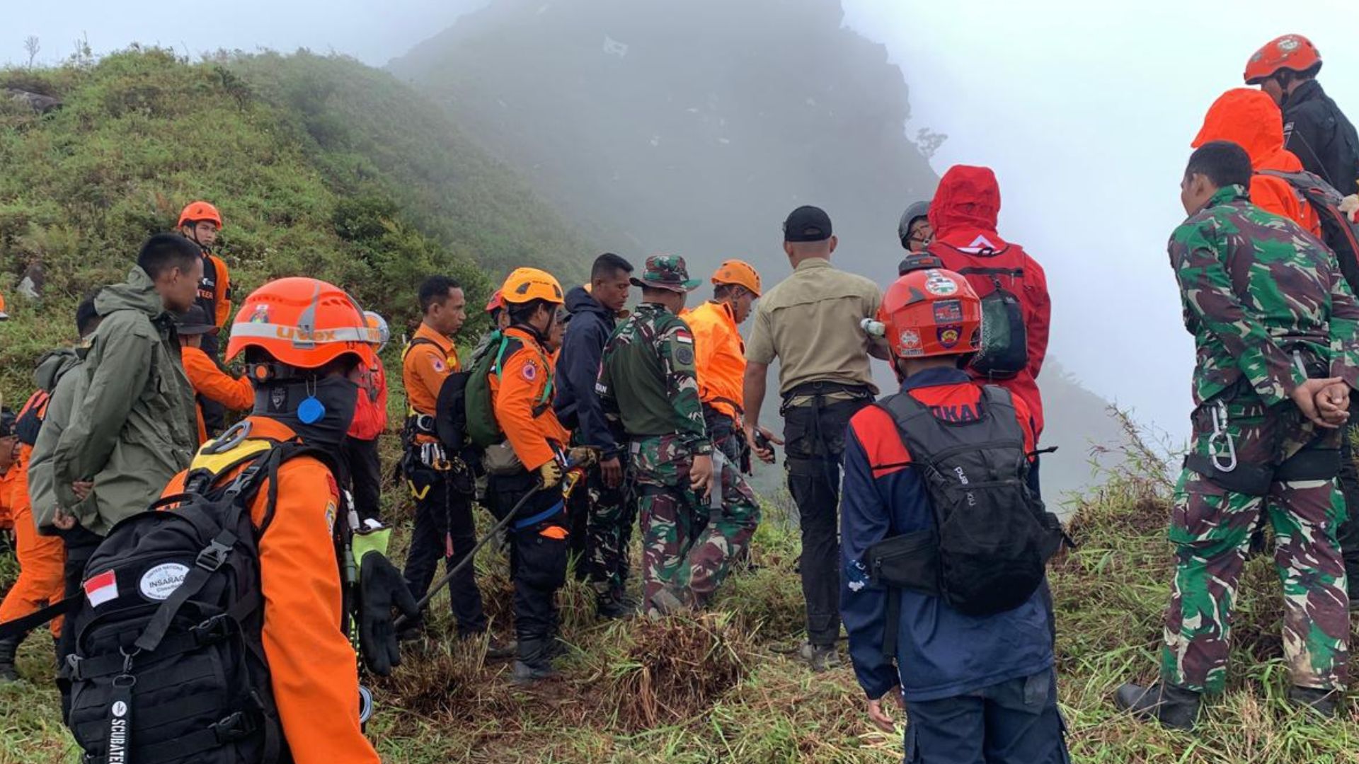 Desain tanpa judul - 2026-01-18T180600.650 Tim SAR