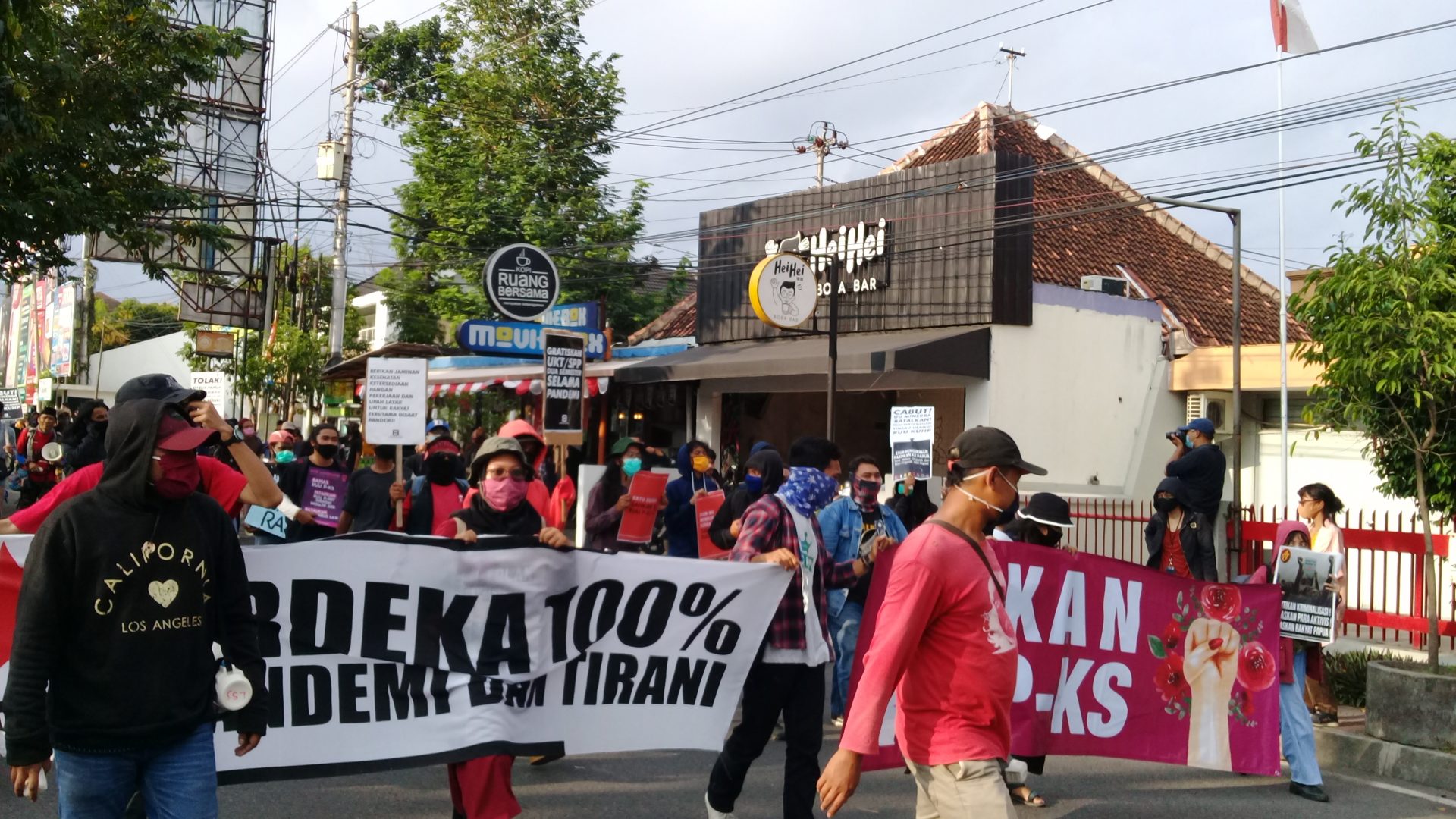 Tolak Omnibus Law di Yogya: Satu Perjuangan, Beda Jalan