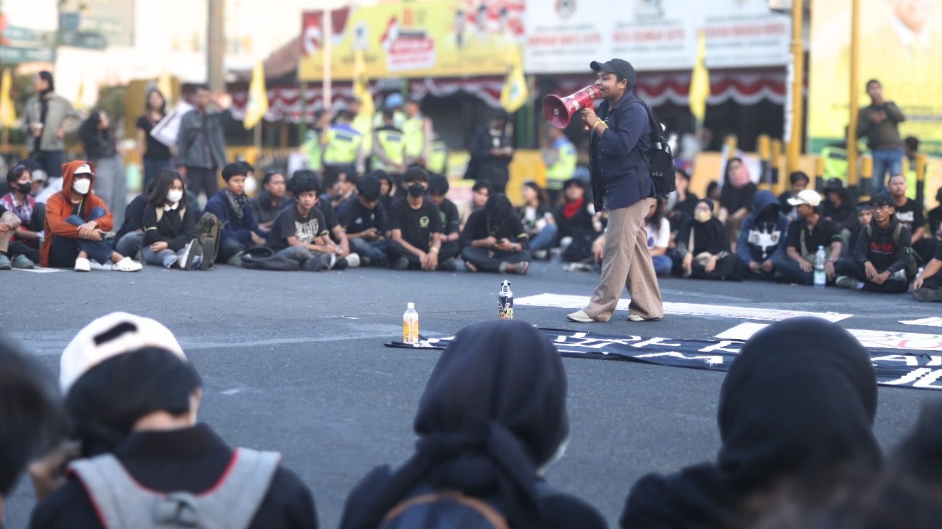 demo simpang 4 gramedia jogja